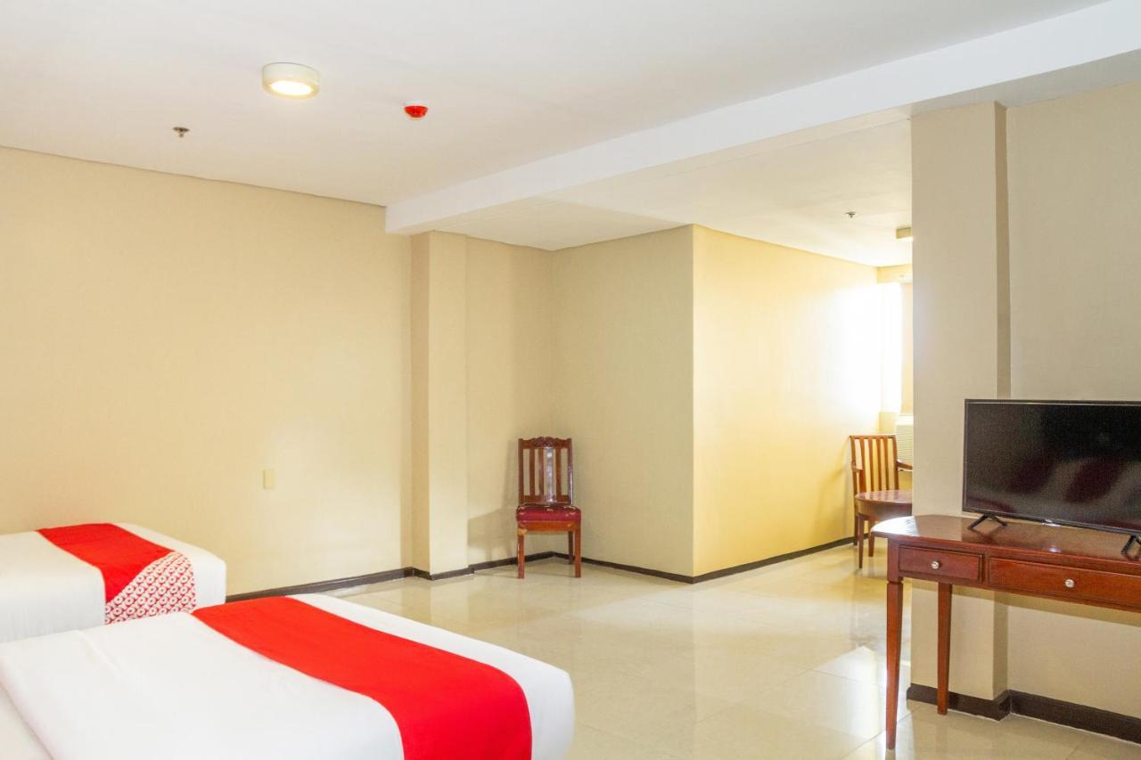Oyo 133 Jazzy James Country Hotel 2 Davao City Dış mekan fotoğraf